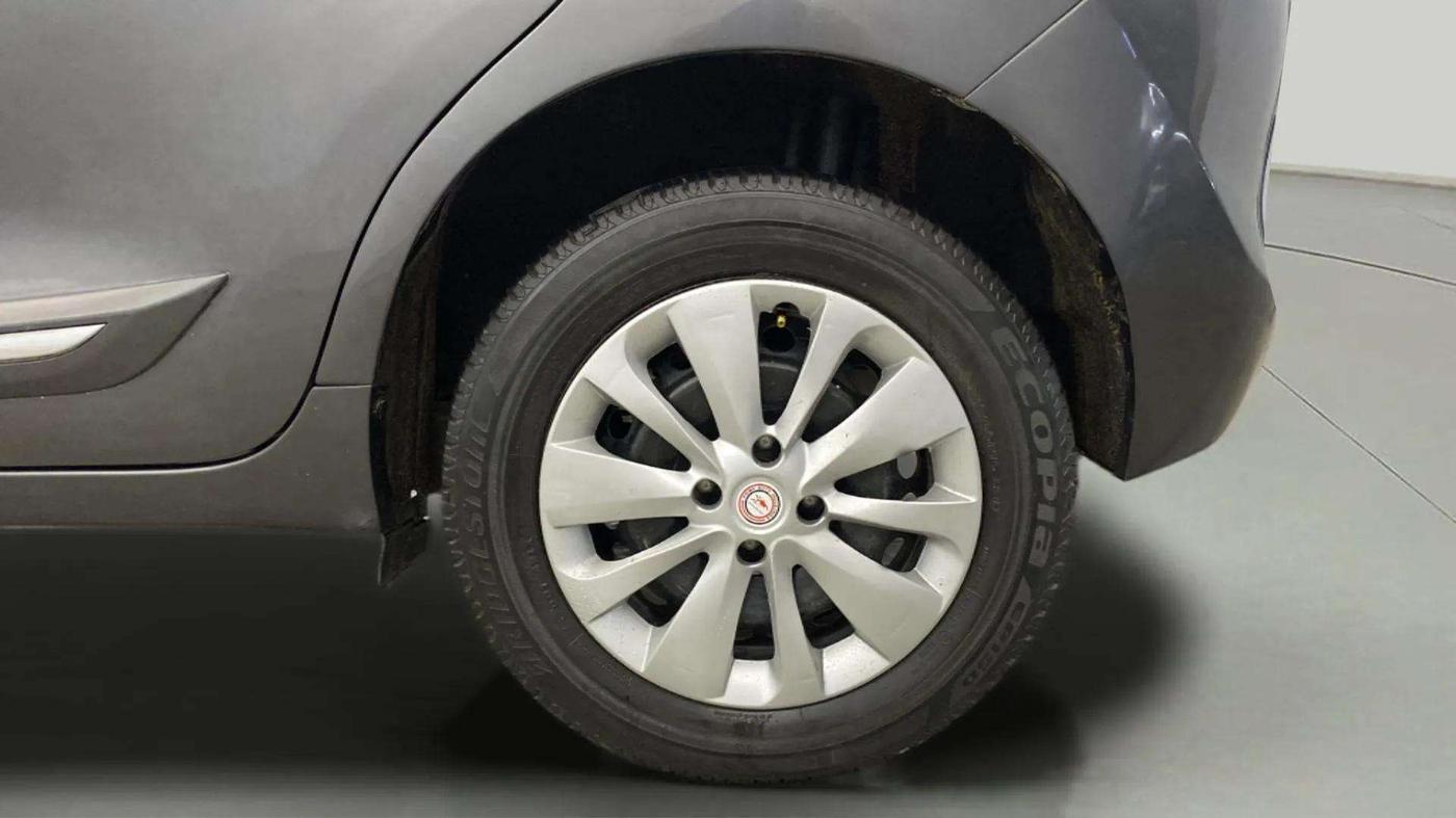 2016 Maruti Baleno DELTA PETROL 1.2, Petrol, Manual, 71,578 km, Left Rear Wheel