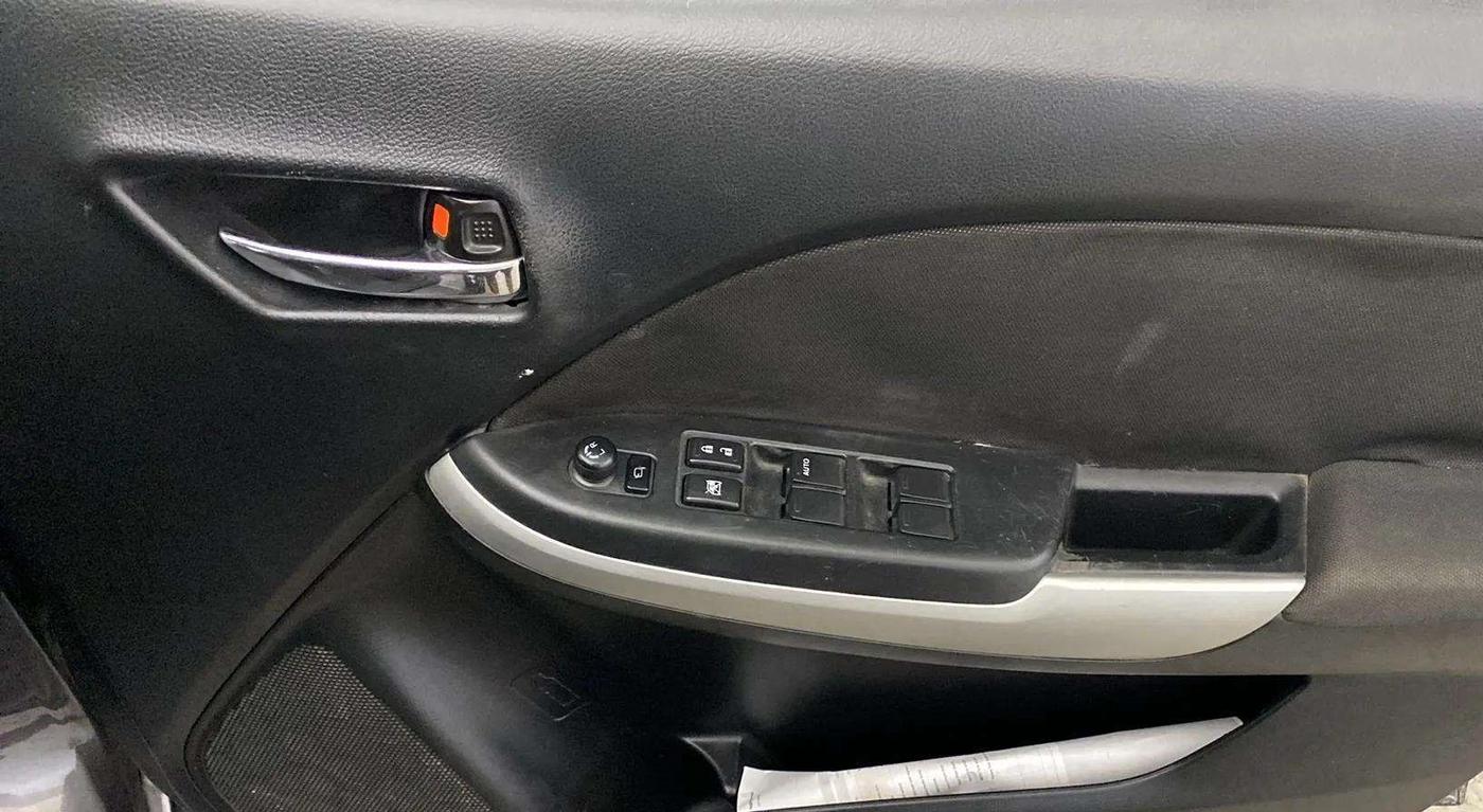2016 Maruti Baleno DELTA PETROL 1.2, Petrol, Manual, 71,578 km, Driver Side Door Panels Control