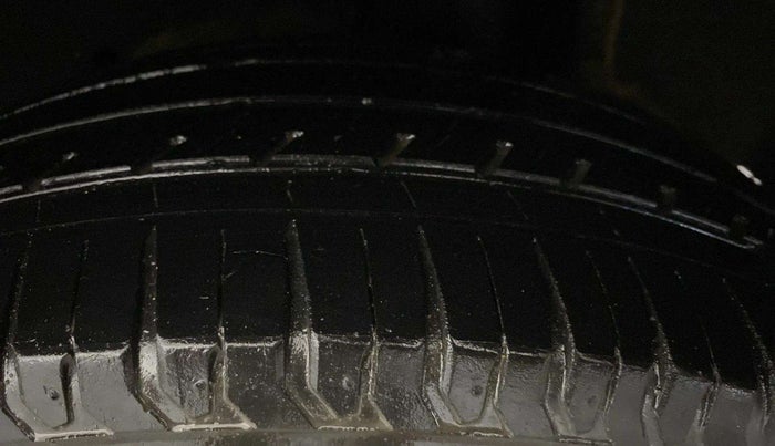 2016 Maruti Baleno DELTA PETROL 1.2, Petrol, Manual, 71,578 km, Left Rear Tyre Tread