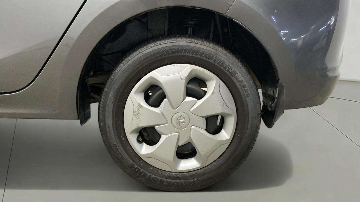 2020 Tata TIGOR XZ PETROL, Petrol, Manual, 67,874 km, Left Rear Wheel