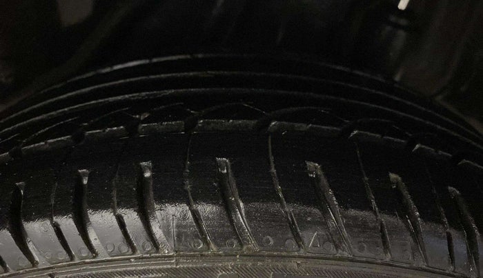 2015 Honda Amaze 1.2L I-VTEC S, Petrol, Manual, 94,347 km, Left Rear Tyre Tread