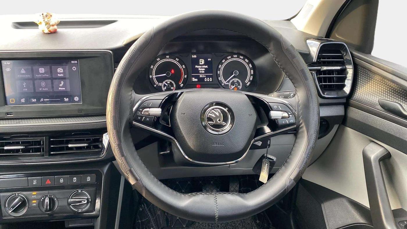 2024 Skoda KUSHAQ ACTIVE 1.0L TSI MT, Petrol, Manual, 8,532 km, Steering Wheel Close Up