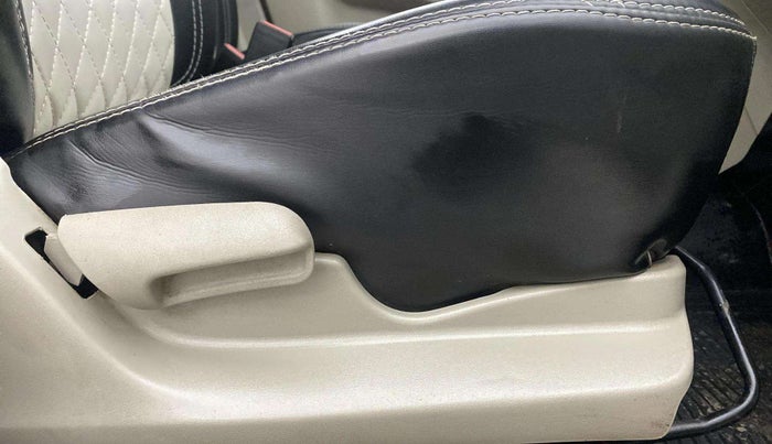 2017 Maruti Celerio VXI CNG, CNG, Manual, 71,537 km, Driver Side Adjustment Panel