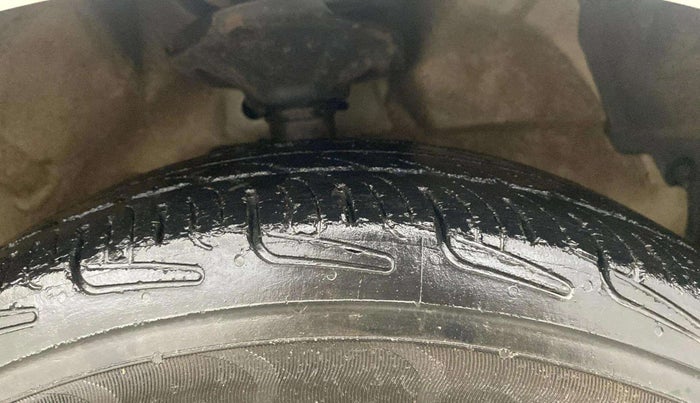 2017 Maruti Celerio VXI CNG, CNG, Manual, 71,537 km, Right Front Tyre Tread