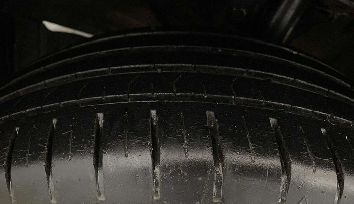 2019 Maruti Baleno ZETA PETROL 1.2, Petrol, Manual, 25,514 km, Left Front Tyre Tread