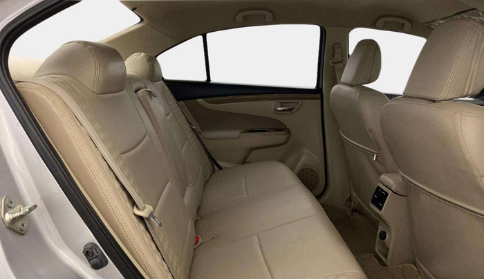 2018 Maruti Ciaz DELTA 1.5 SHVS MT PETROL, Petrol, Manual, 55,593 km, Right Side Rear Door Cabin