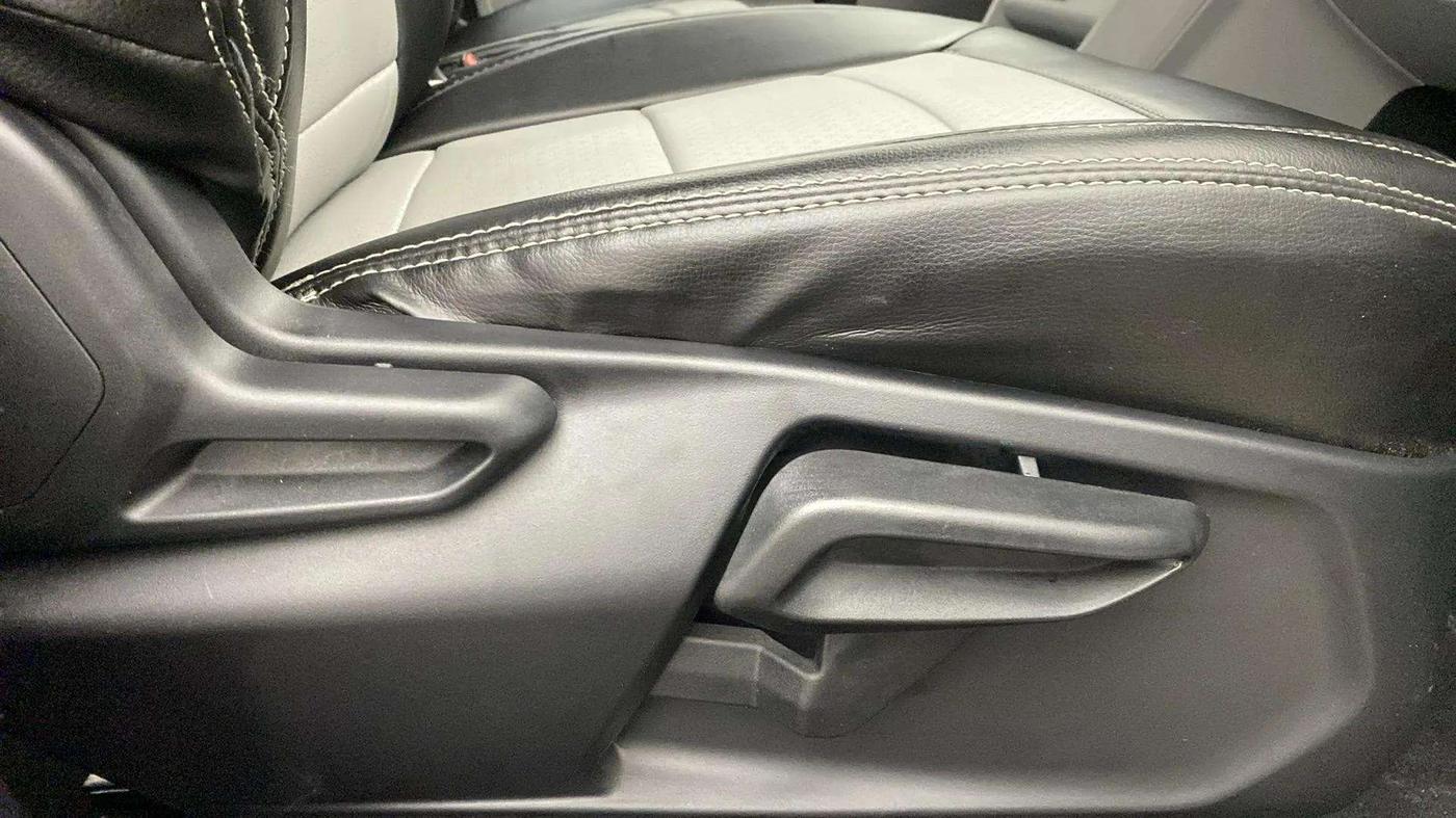 2024 Tata Tiago XT RHYTHM PETROL, Petrol, Manual, 2,071 km, Driver Side Adjustment Panel