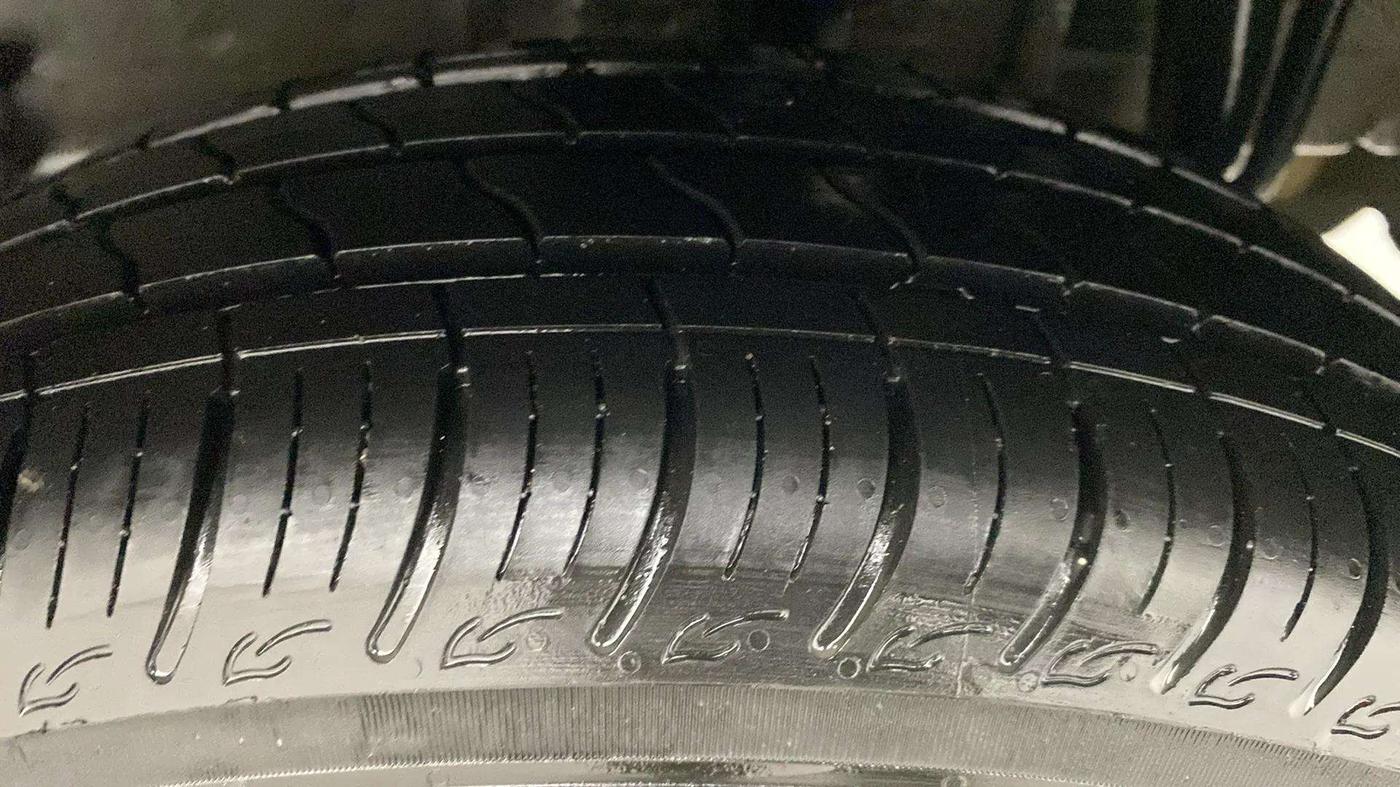 2024 Tata Tiago XT RHYTHM PETROL, Petrol, Manual, 2,071 km, Left Rear Tyre Tread