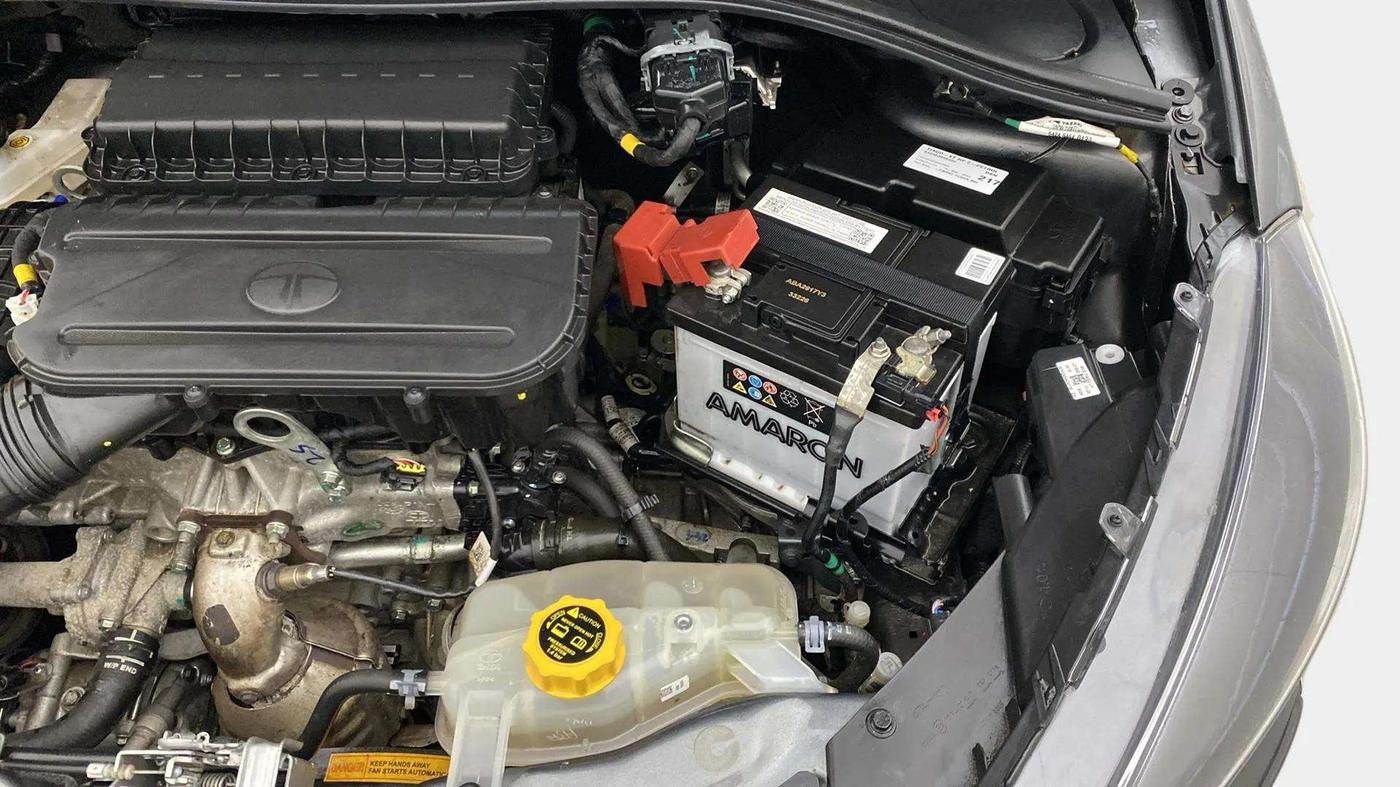2024 Tata Tiago XT RHYTHM PETROL, Petrol, Manual, 2,071 km, Engine View - Left