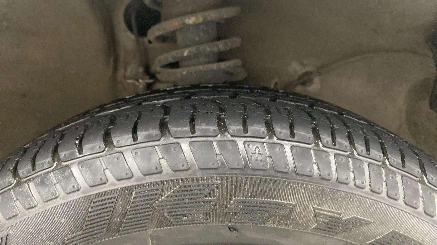 2019 Maruti Alto K10 VXI AMT, Petrol, Automatic, 46,764 km, Right Front Tyre Tread