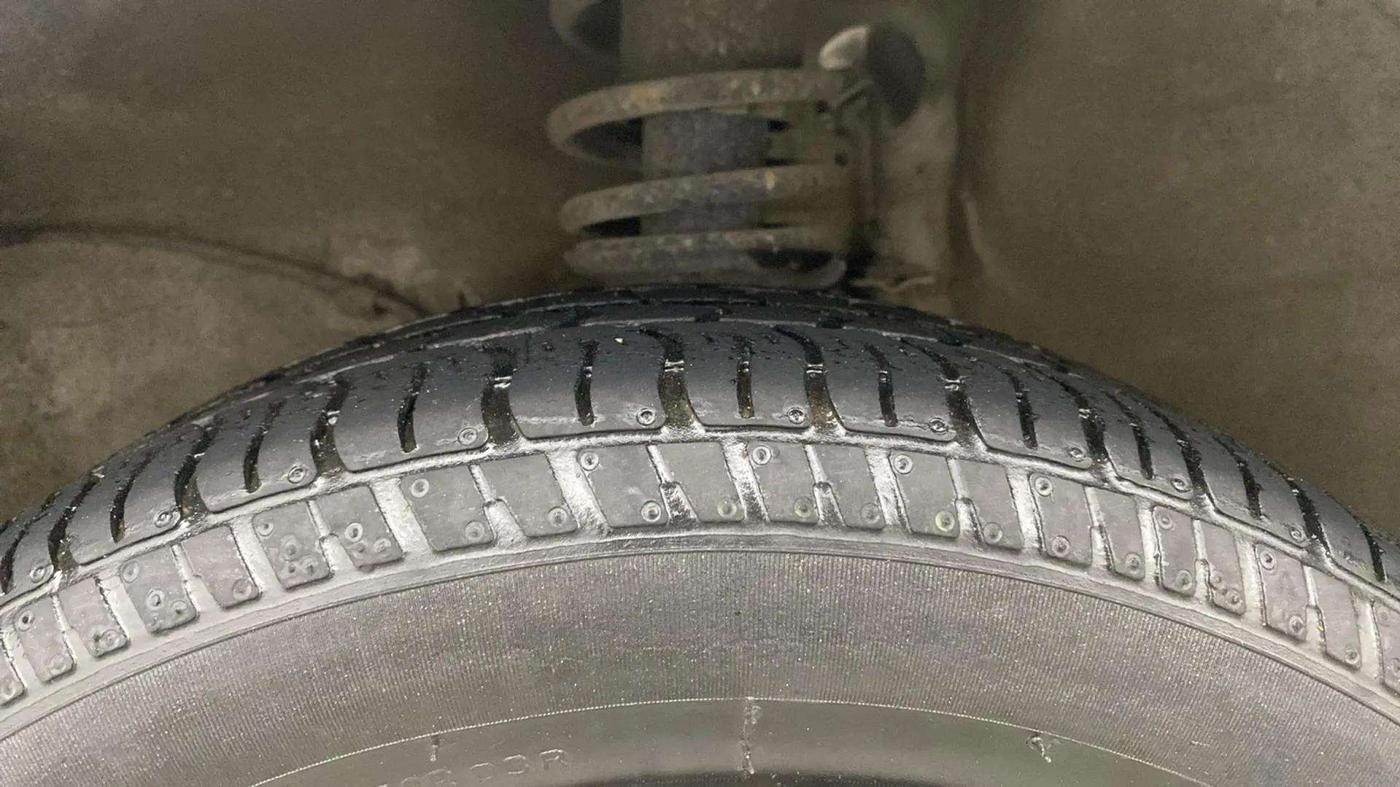 2019 Maruti Alto K10 VXI AMT, Petrol, Automatic, 46,764 km, Left Front Tyre Tread