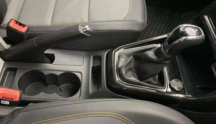 2022 Skoda KUSHAQ STYLE 1.5L TSI DSG, Petrol, Automatic, 6,998 km, Gear Lever