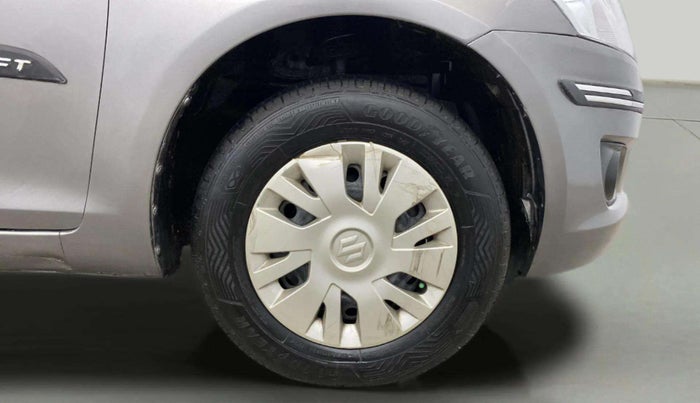 2013 Maruti Swift VXI, Petrol, Manual, 53,972 km, Right Front Wheel