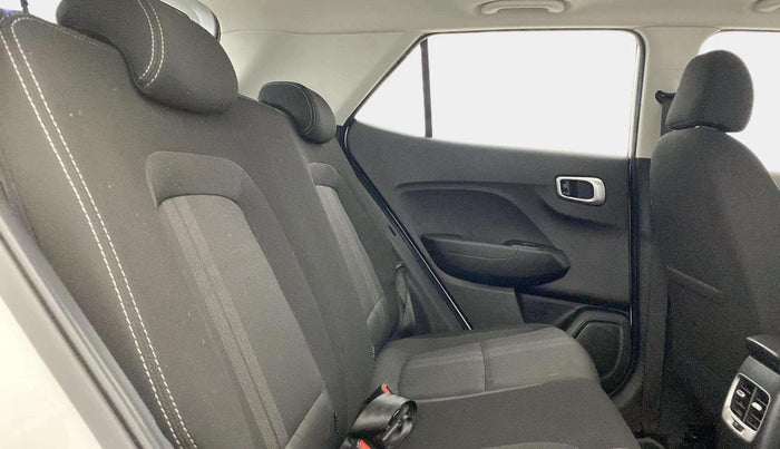 2022 Hyundai VENUE SX 1.0 TURBO IMT, Petrol, Manual, 31,018 km, Right Side Rear Door Cabin
