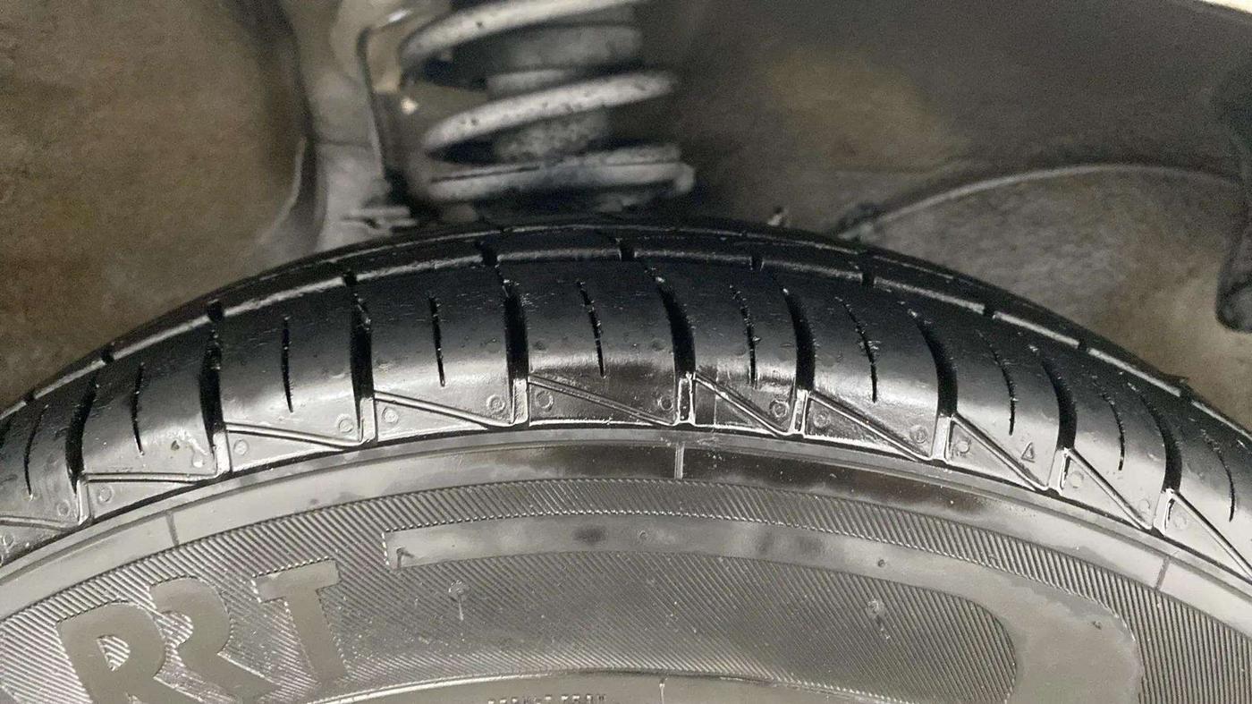 2020 Maruti Alto LXI CNG, CNG, Manual, 55,254 km, Right Front Tyre Tread