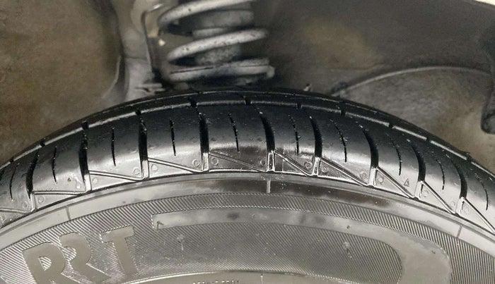 2020 Maruti Alto LXI CNG, CNG, Manual, 55,177 km, Right Front Tyre Tread