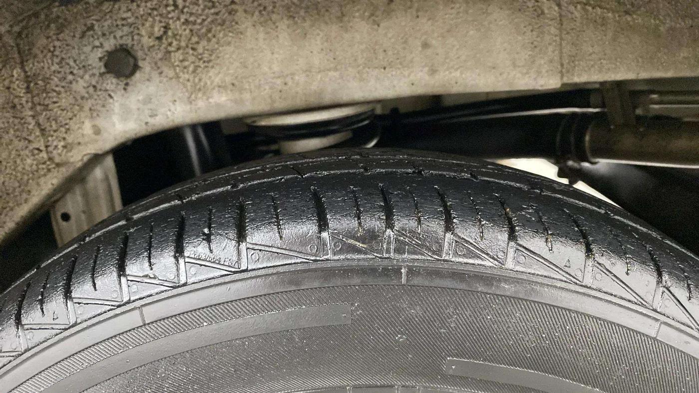 2020 Maruti Alto LXI CNG, CNG, Manual, 55,254 km, Left Rear Tyre Tread