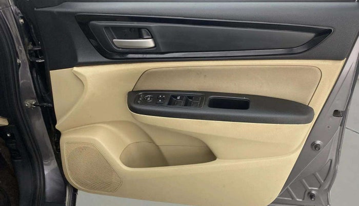 2020 Honda Amaze 1.2L I-VTEC S, Petrol, Manual, 63,666 km, Driver Side Door Panels Control