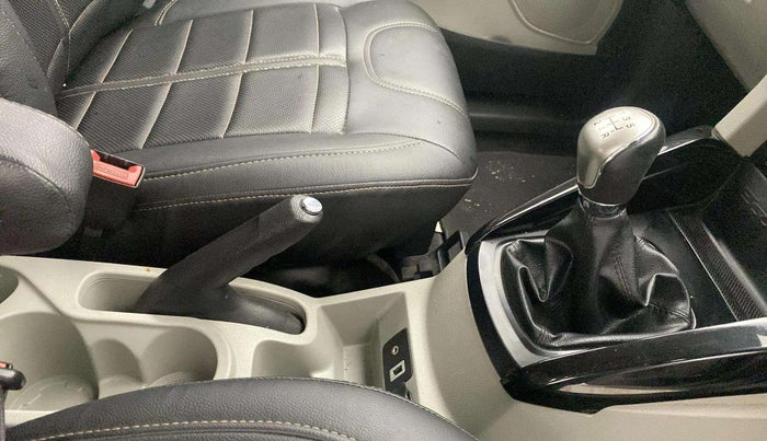 2014 Ford Ecosport TITANIUM 1.0L ECOBOOST, Petrol, Manual, 65,400 km, Gear Lever