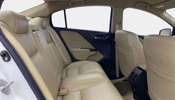 2019 Honda City 1.5L I-VTEC V MT, Petrol, Manual, 17,394 km, Right Side Rear Door Cabin