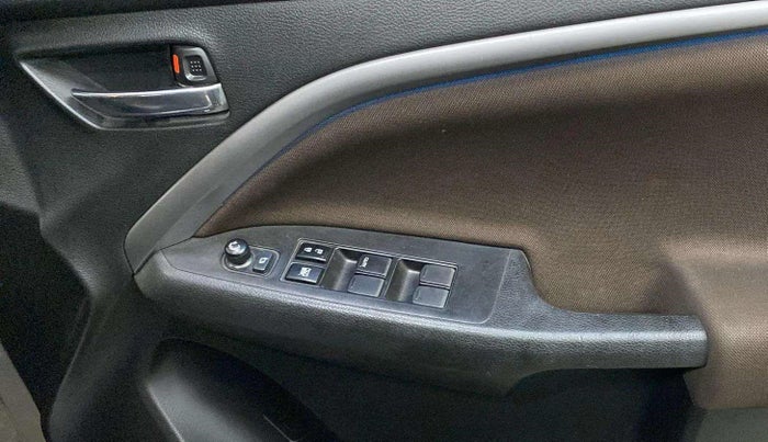 2022 Maruti BREZZA ZXI + SMART HYBRID, Petrol, Manual, 36,708 km, Driver Side Door Panels Control