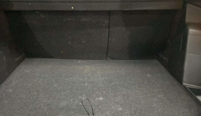 2022 Maruti BREZZA ZXI + SMART HYBRID, Petrol, Manual, 36,708 km, Boot Inside