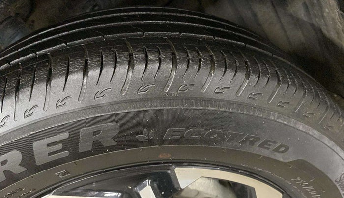 2022 Maruti BREZZA ZXI + SMART HYBRID, Petrol, Manual, 36,708 km, Right Front Tyre Tread