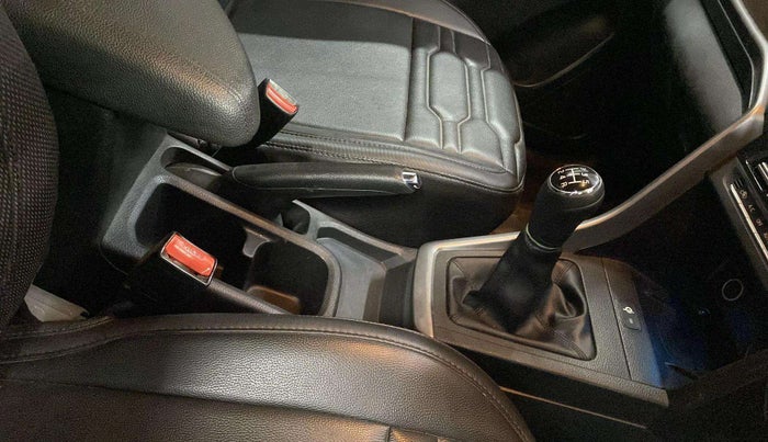 2022 Maruti BREZZA ZXI + SMART HYBRID, Petrol, Manual, 36,708 km, Gear Lever