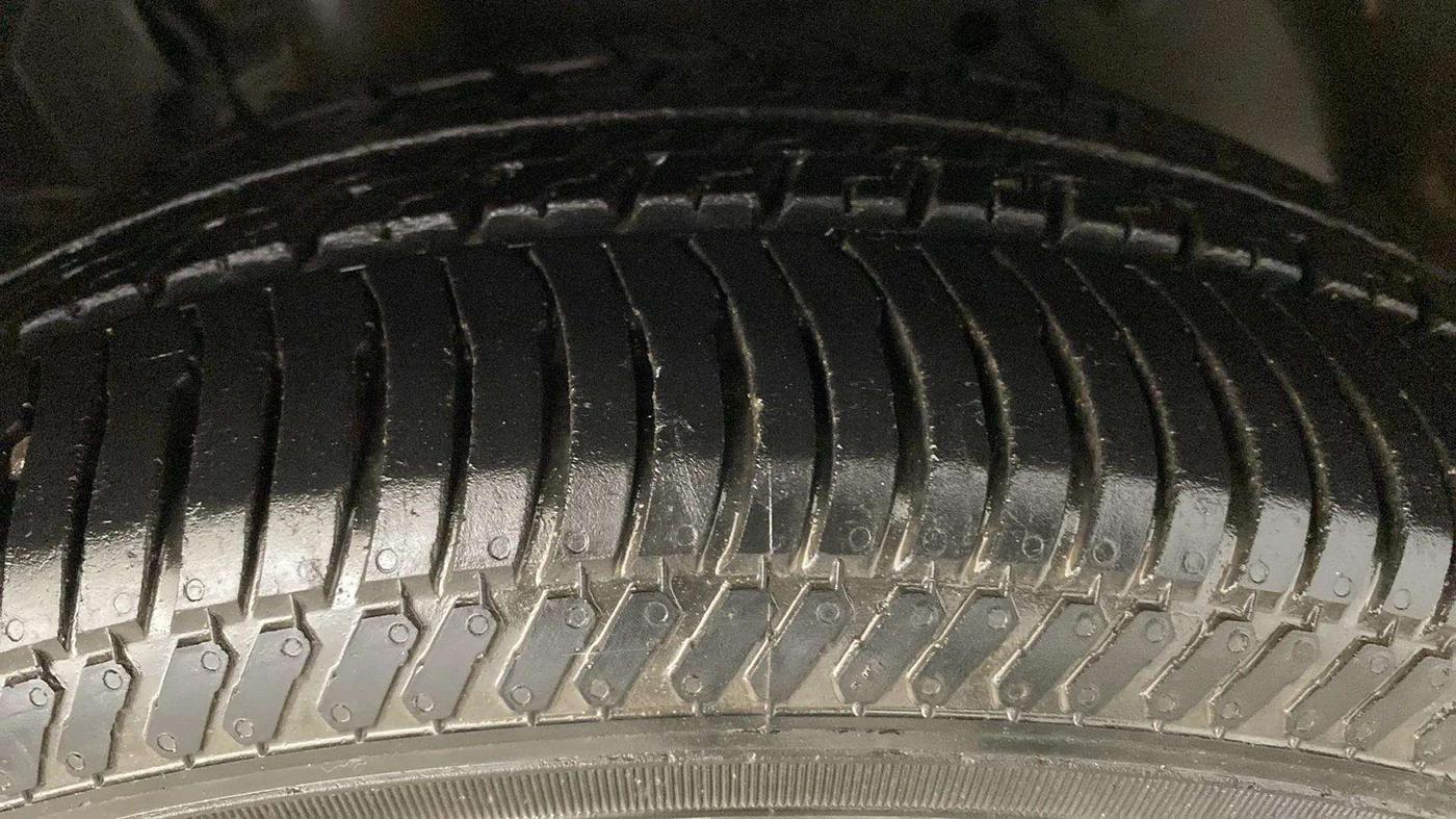 2017 Ford Ecosport TITANIUM 1.5L PETROL, Petrol, Manual, 71,650 km, Right Front Tyre Tread
