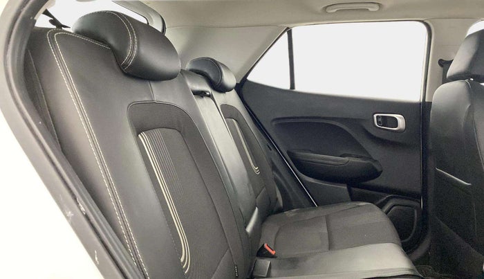 2021 Hyundai VENUE SX 1.0 (O) TURBO IMT, Petrol, Manual, 26,652 km, Right Side Rear Door Cabin