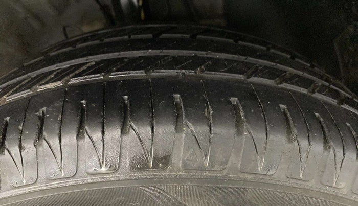 2021 Hyundai VENUE SX 1.0 (O) TURBO IMT, Petrol, Manual, 26,652 km, Right Front Tyre Tread