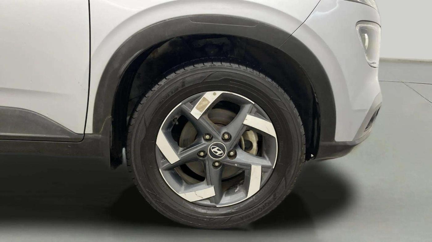 2020 Hyundai VENUE SX 1.0 TURBO, Petrol, Manual, 68,869 km, Right Front Wheel