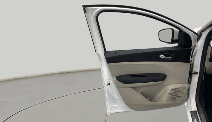 2021 Renault TRIBER RXZ, Petrol, Manual, 33,341 km, LHS Front Door