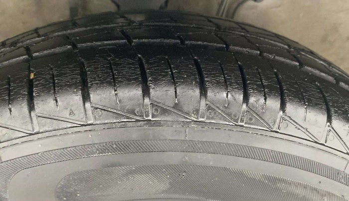 2019 Maruti Alto LXI, Petrol, Manual, 11,645 km, Right Front Tyre Tread