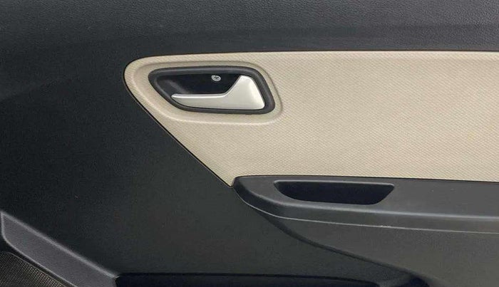 2019 Maruti Alto LXI, Petrol, Manual, 11,645 km, Driver Side Door Panels Control