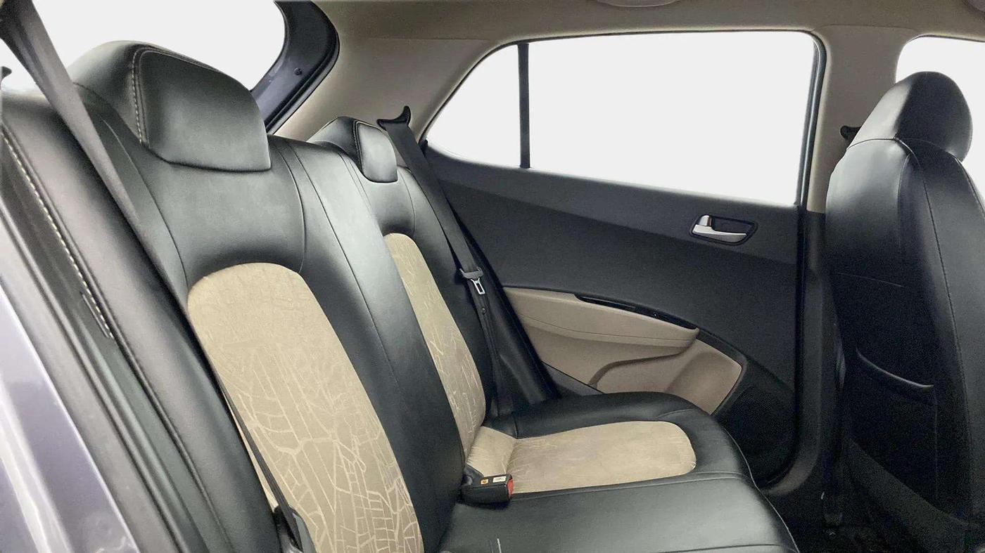 2019 Hyundai Grand i10 SPORTZ 1.2 KAPPA VTVT, Petrol, Manual, 44,840 km, Right Side Rear Door Cabin