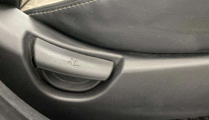 2019 Hyundai Grand i10 SPORTZ 1.2 KAPPA VTVT, Petrol, Manual, 44,840 km, Driver Side Adjustment Panel