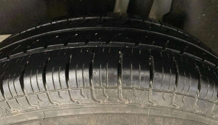 2022 Maruti Swift VXI, Petrol, Manual, 55,497 km, Left Rear Tyre Tread