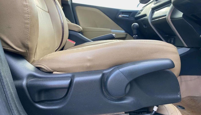 2016 Honda City 1.5L I-VTEC V MT, Petrol, Manual, 51,288 km, Driver Side Adjustment Panel