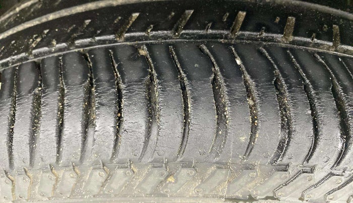 2020 Ford Ecosport TITANIUM 1.5L DIESEL, Diesel, Manual, 44,868 km, Left Rear Tyre Tread