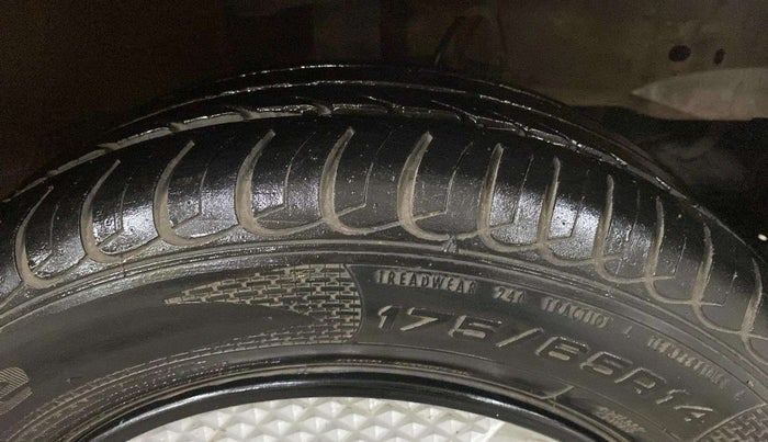 2016 Tata Tiago XZ PETROL, Petrol, Manual, 59,508 km, Right Front Tyre Tread