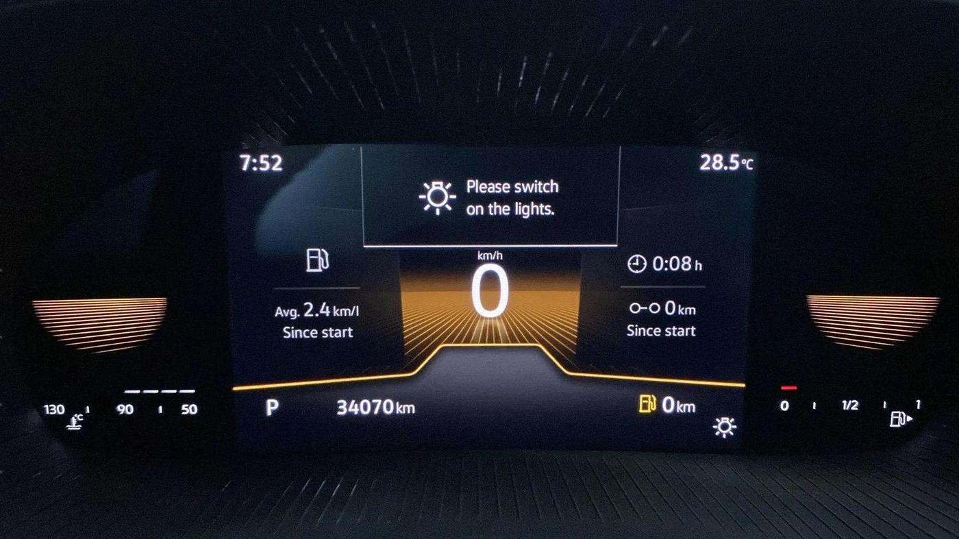 2022 Skoda SLAVIA STYLE 1.0L TSI AT, Petrol, Automatic, 34,211 km, Odometer Image