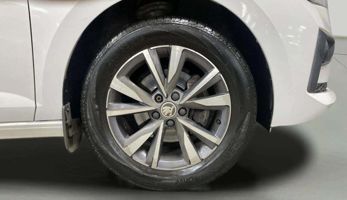 2022 Skoda SLAVIA STYLE 1.0L TSI AT, Petrol, Automatic, 34,035 km, Right Front Wheel
