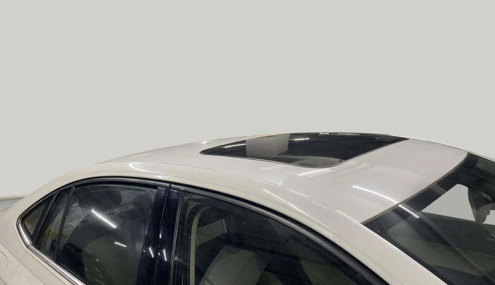 2022 Skoda SLAVIA STYLE 1.0L TSI AT, Petrol, Automatic, 34,035 km, Roof