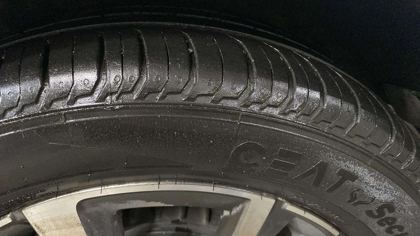 2022 Skoda SLAVIA STYLE 1.0L TSI AT, Petrol, Automatic, 34,211 km, Left Rear Tyre Tread