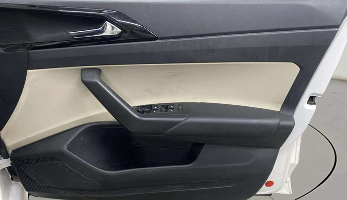 2022 Skoda SLAVIA STYLE 1.0L TSI AT, Petrol, Automatic, 34,035 km, Driver Side Door Panels Control
