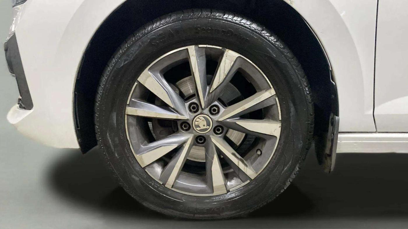 2022 Skoda SLAVIA STYLE 1.0L TSI AT, Petrol, Automatic, 34,211 km, Left Front Wheel