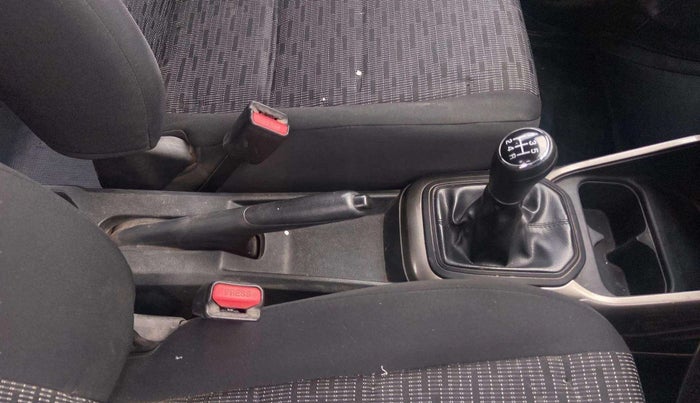 2018 Maruti IGNIS SIGMA 1.2, CNG, Manual, 76,081 km, Gear Lever