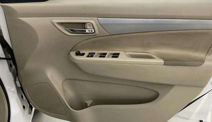 2016 Maruti Ertiga VXI, CNG, Manual, 59,119 km, Driver Side Door Panels Control