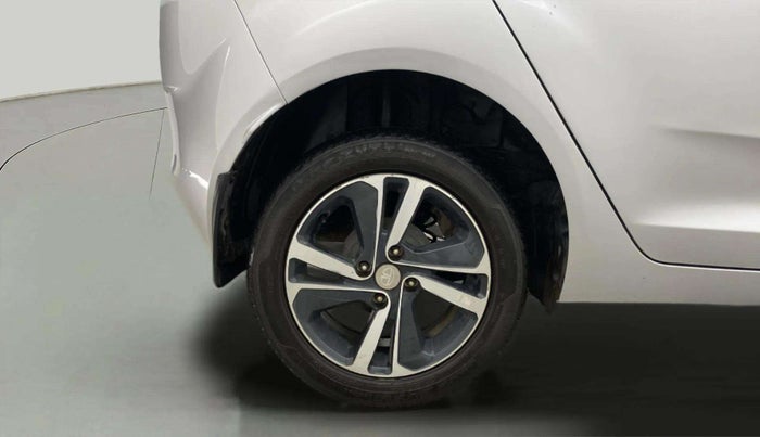 2020 Tata ALTROZ XZ PETROL, Petrol, Manual, 32,620 km, Right Rear Wheel